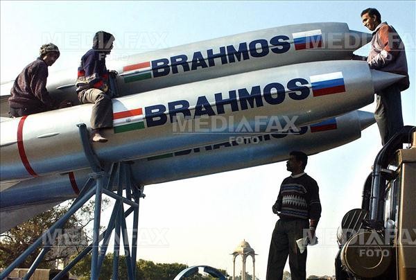 Tên lửa siêu thanh BrahMos (ảnh minh họa)